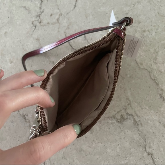 BNWT Coach Signature Small Wristlet Pouch Wallet Cranberry/Khaki - Picture 7 of 8